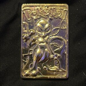 Pokemon Mewtwo Gold Card